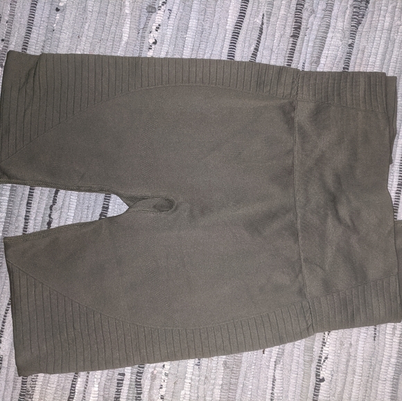 High Waist Army Green Leggings - Picture 4 of 4